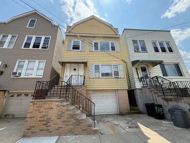 Photo - 1403 8th St Condo Unit 1