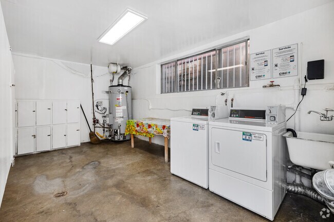 Photo - 1023 N Laurel Ave