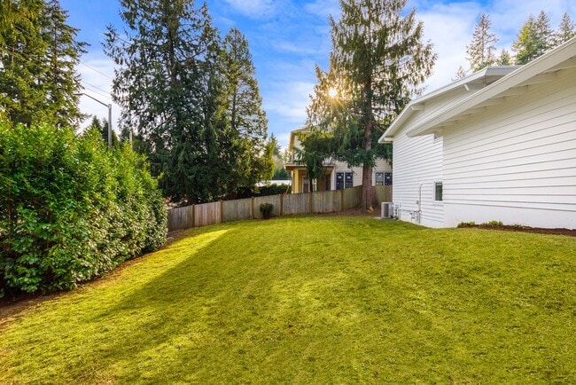 Photo - Gorgeous Fully Renovated 5 Bedroom Redmond/Bellevue/Kirkland Border