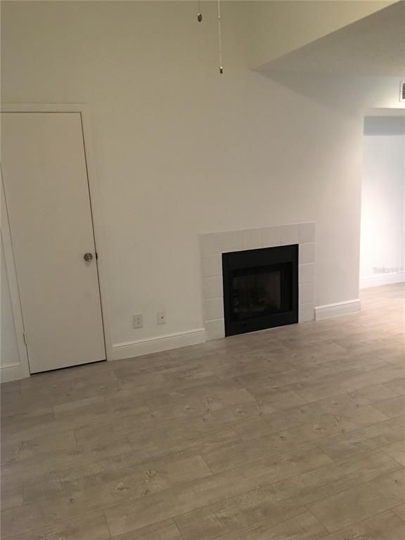 Photo - 375 Lake Ontario Ct Unit 301