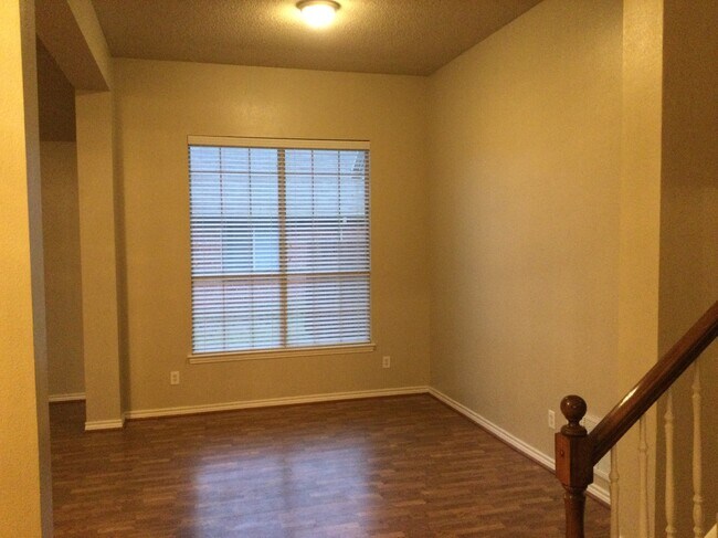 Photo - 2306 Valley Creek Dr