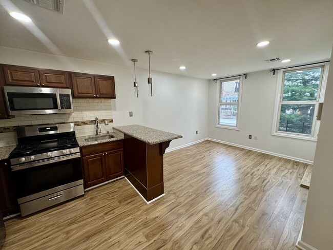 Building Photo - 77 Reservoir Ave Unit Apt 4
