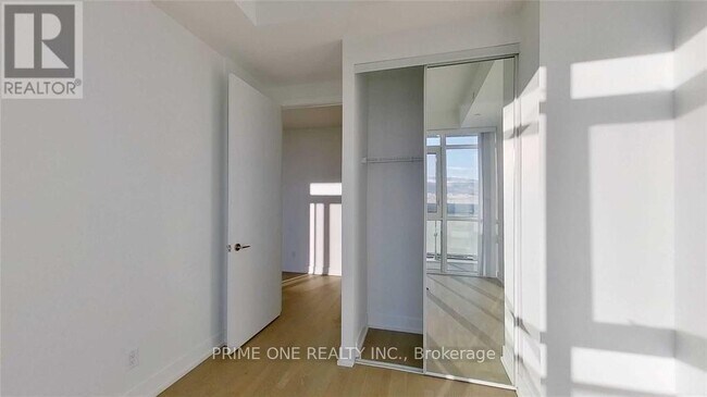 Photo - 7 Grenville St Unit 6113