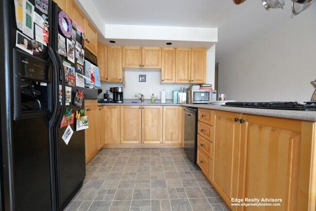 Photo - 16 Lanark Rd Unit 1