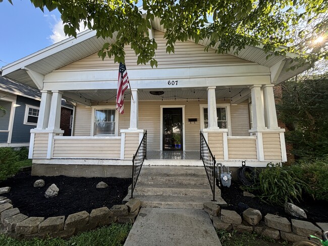 Front - 607 E 11th Ave Casa
