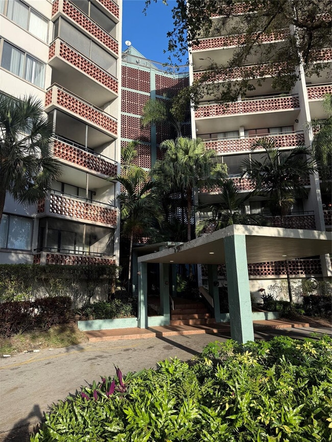 Photo - 4222 Inverrary Blvd