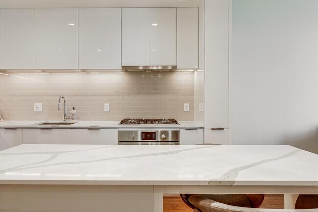 44 East Ave Unit 2303