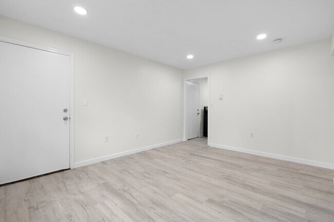 Photo - 5 Foote Rd Unit 2