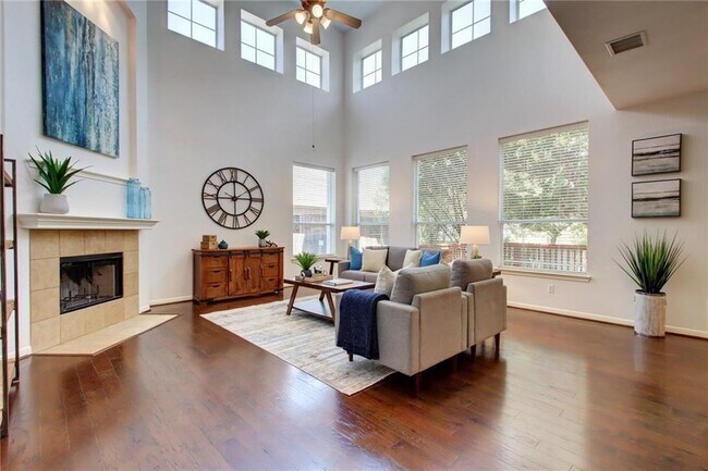 Photo - 1549 Homewood Cir