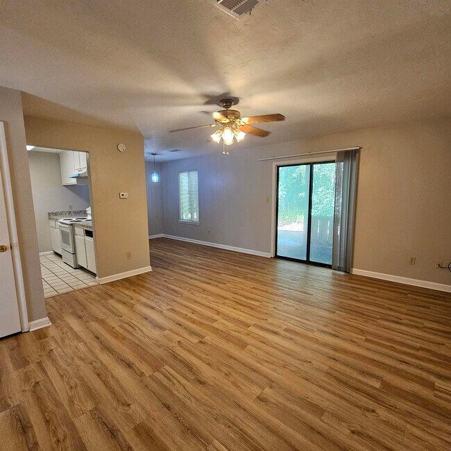 Photo - 3687 Donovan Dr House