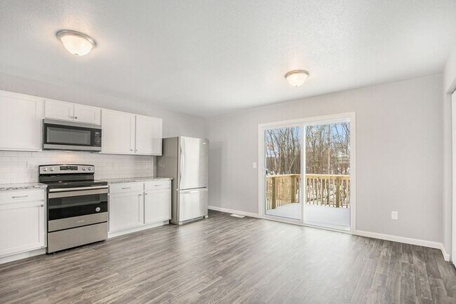 Photo - 5667 Claremount St