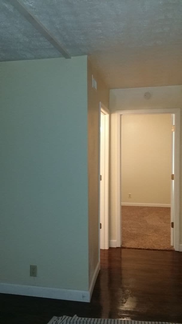 Photo - 1 Bedroom Downtown Court Yard Level Apartment