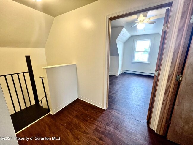 Building Photo - 1930 Boulevard Ave