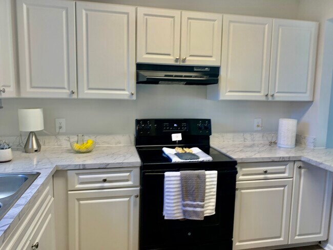 Photo - 2558 W Bird St