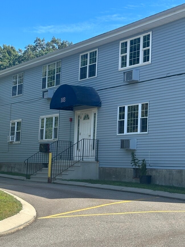 Building Photo - 103 Horse Pond Rd Unit APT D