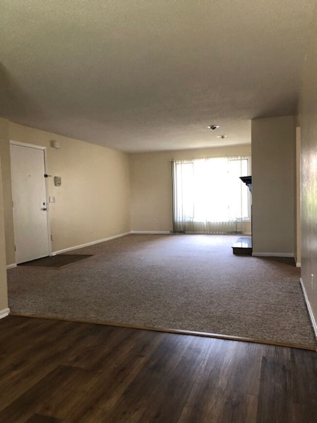 Photo - 2 Bedroom unit located in Maumee School Di...