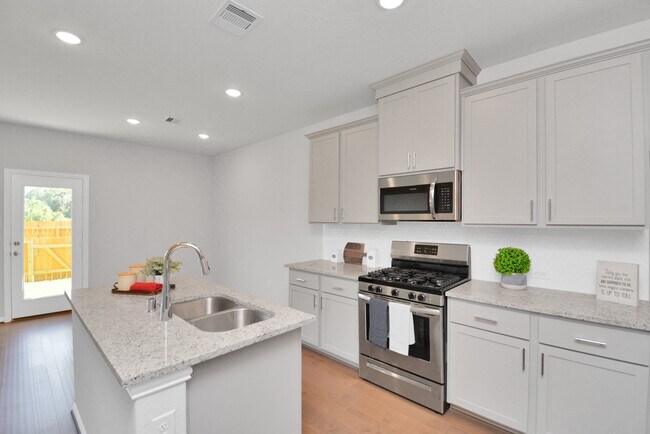 Photo - 27911 Western Crk Ct