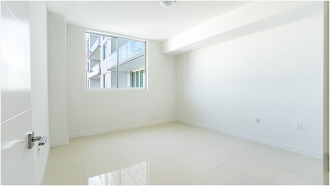 Photo - 1 Bed / 2 Bath UNIT 3-218 Unidad 3-218