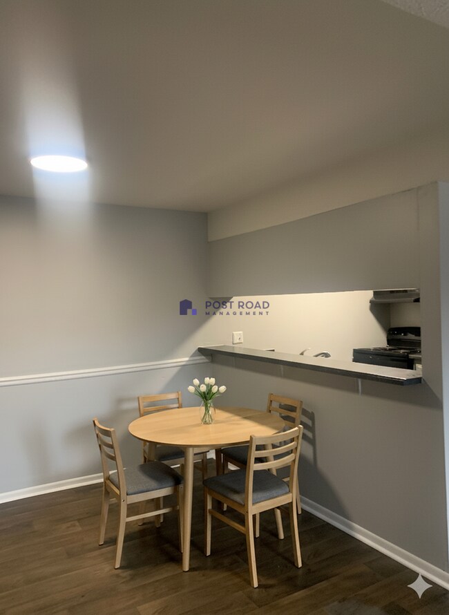 Photo - 515 W 27th St S Unit 102