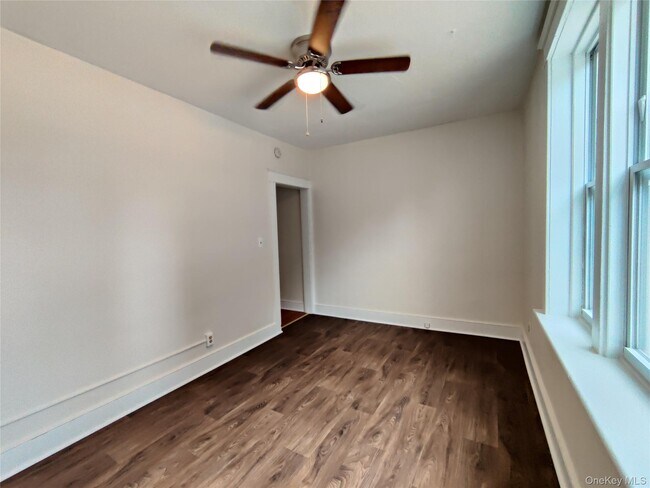 Photo - 98 Montgomery St