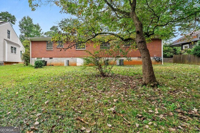 Photo - 606 Sycamore Dr