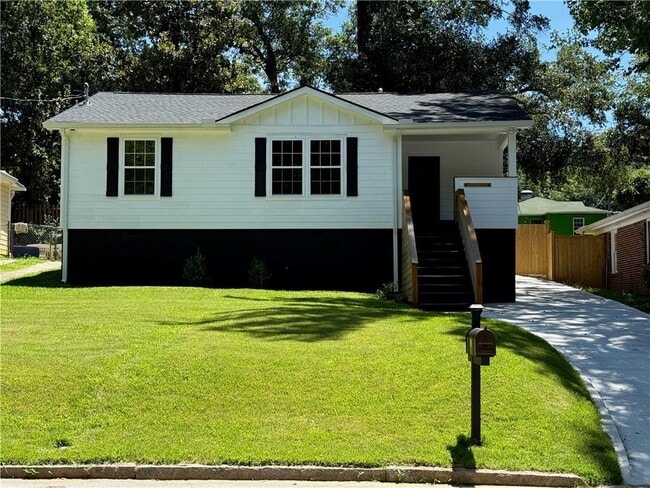 Building Photo - 161 Stanhope Cir NW