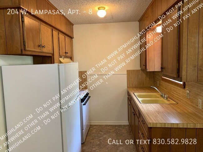 Photo - 204 W. Lampasas, Apt.-8 Unit 8