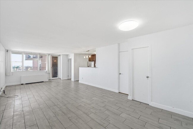 Building Photo - 6040 JFK Blvd E Unit 21J