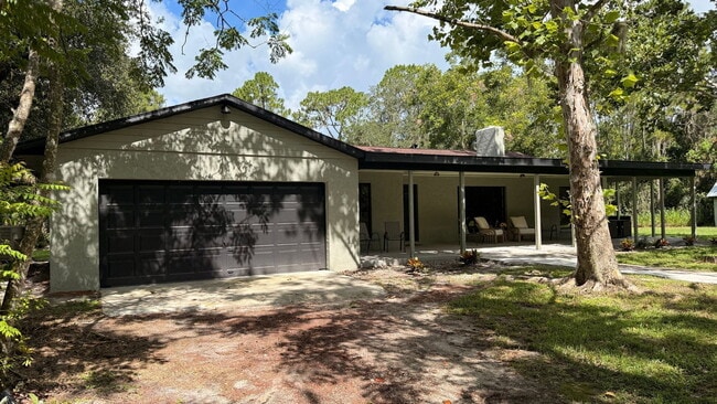 Building Photo - 2200 Retreat Rd