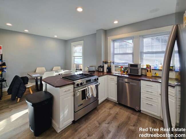 Photo - 235 Chestnut Hill Ave Unidad 1