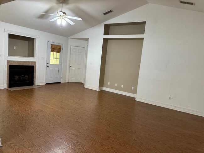 Photo - 2382 Heathrow Dr