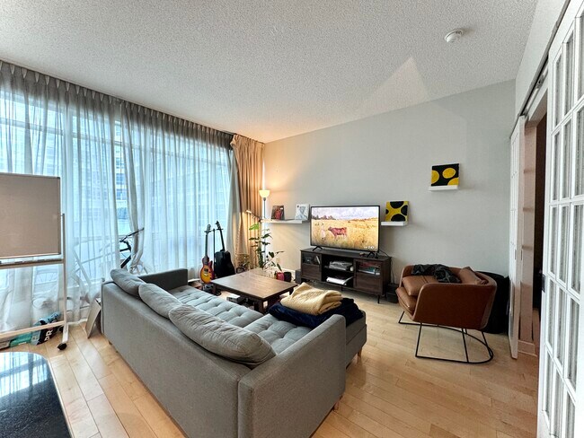 Photo - 350 Wellington St W Unit 230