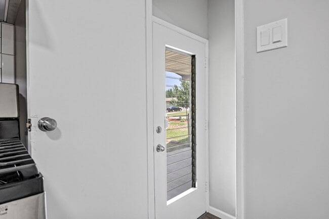 Photo - 906 Chula Dr