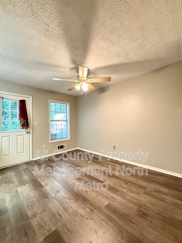 2245 Highpoint Rd