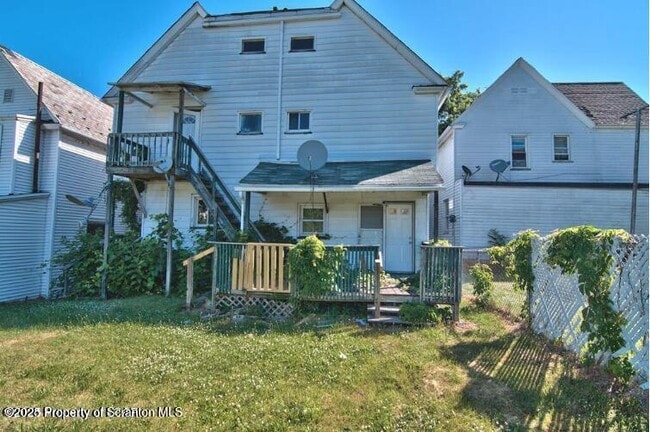 Photo - 261 Dana St