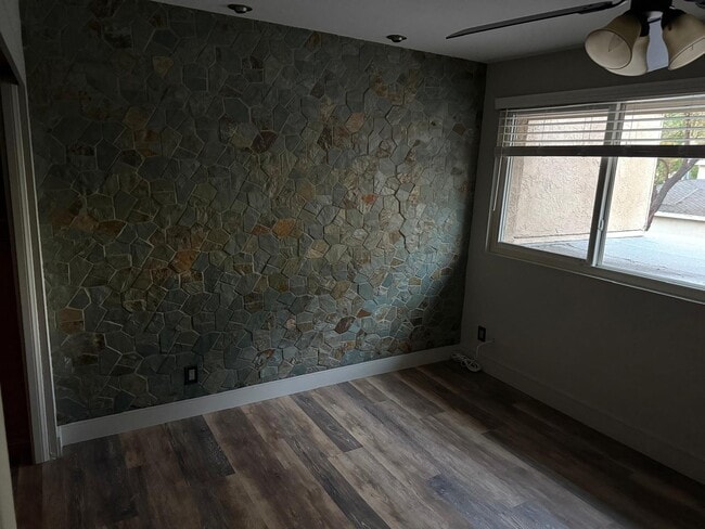 Building Photo - 22482 Lake Forest Ln