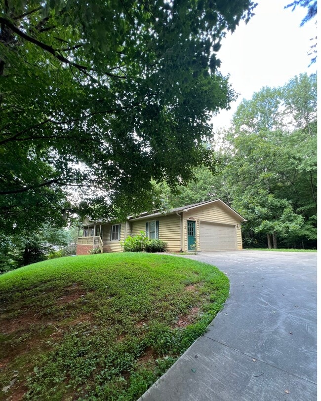 Photo - 193 Edgewood Ridge Rd