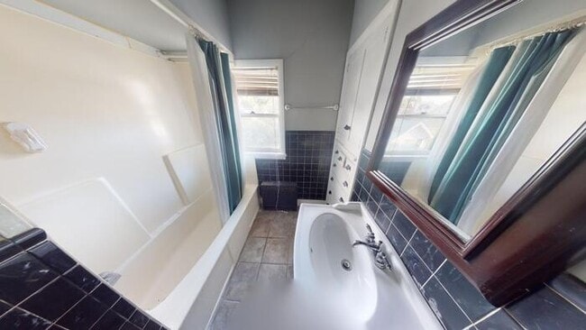 Photo - 207 6th Ave NW