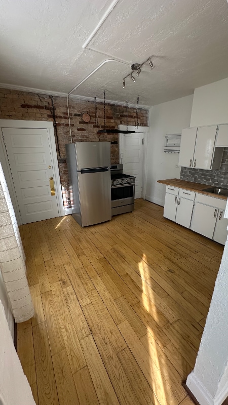 Photo - 341 Stanton Ave Unidad 1