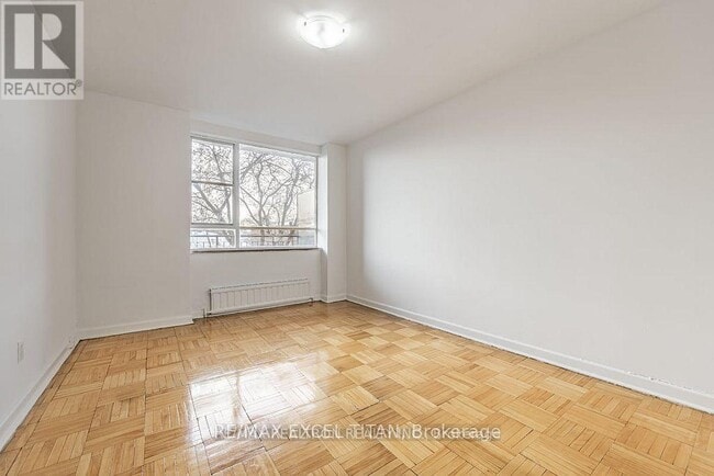 Photo - 165 Cosburn Ave. Unité 401