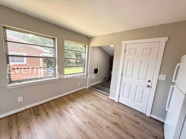Photo - 3 Bed, 1 Bath Home with Fenced Yard / Vouchers Accepted / Available Now!
