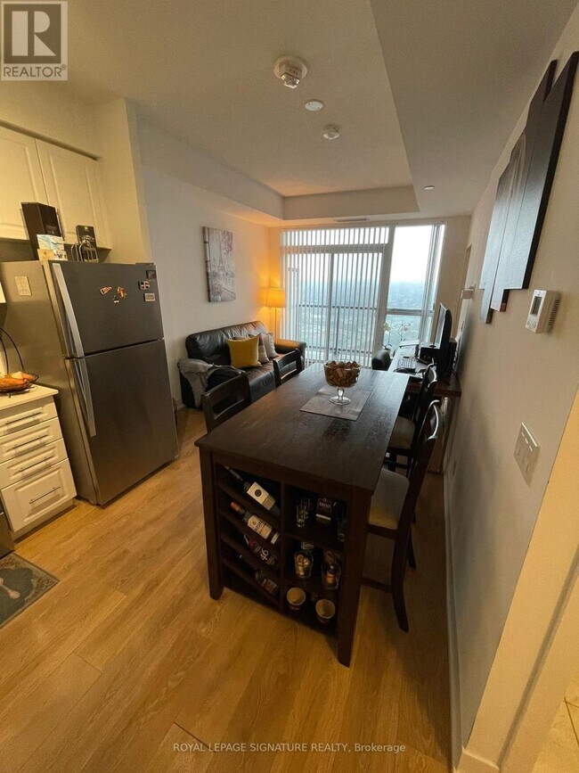 Photo - 1255 Bayly St Unit 2301