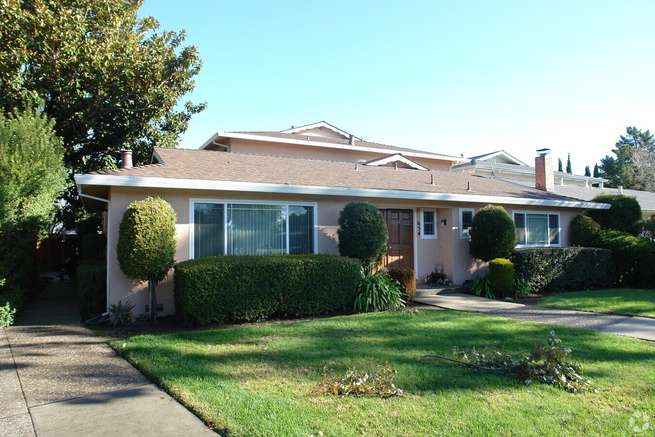 654 Rebecca Way - 654 Rebecca Way