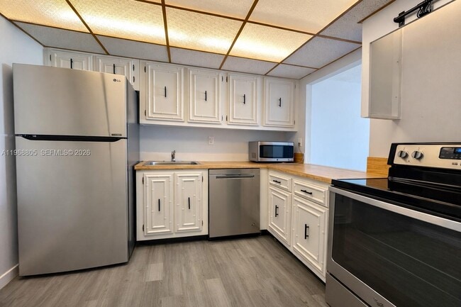 Photo - 800 Parkview Dr Unidad 417