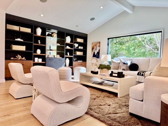 Photo - Designer 4BR Retreat with Pool, Indoor-Outdoor Living, and Prime Menlo Park Location