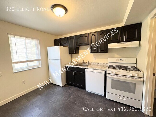 Photo - 320 Elliott Rd