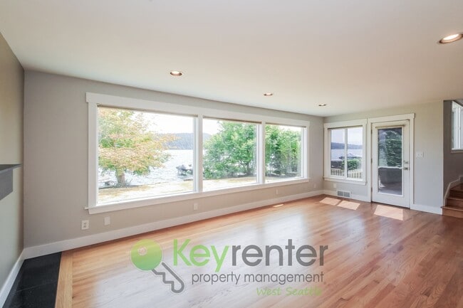 Photo - Waterfront Elegance with Private Dock and ...