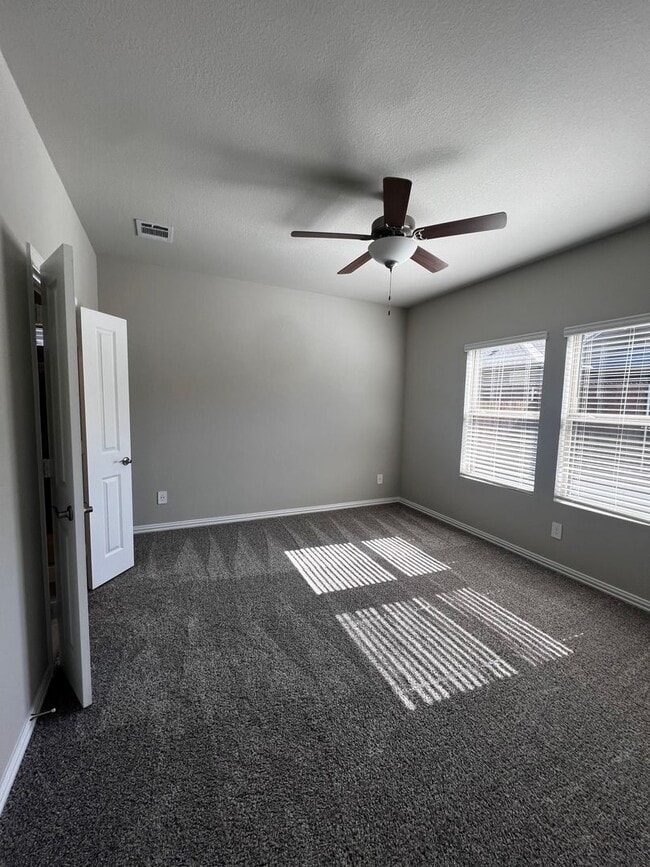 Photo - 3305 Sedge Grass Dr