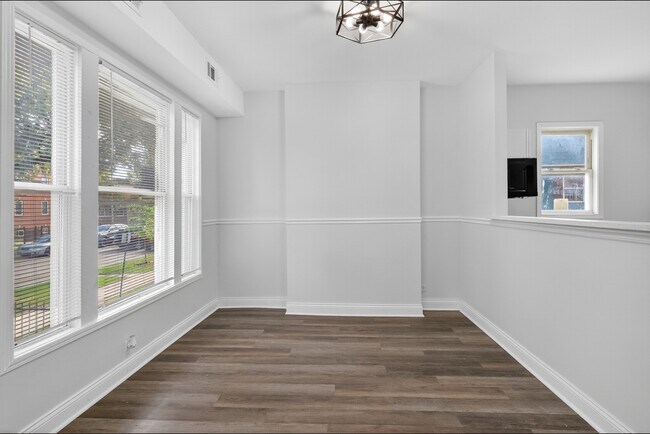 Photo - 6660 S Michigan Ave