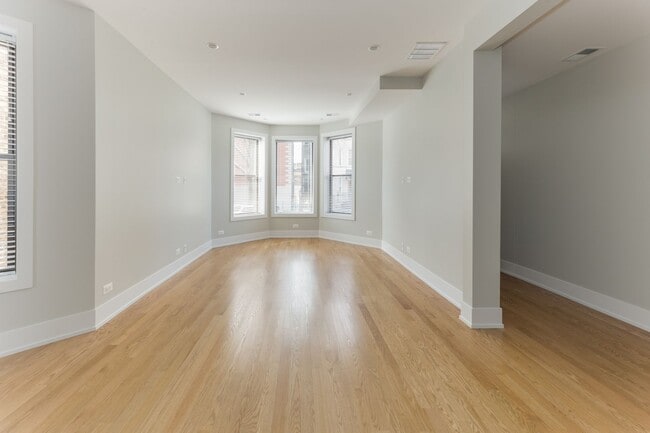 Photo - 3521 N Wilton Ave Unit 1F